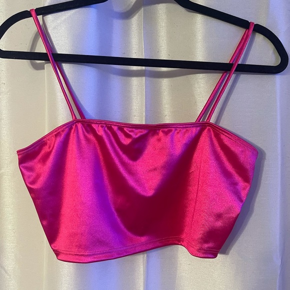 Seduction hot pink satin two-piece skirt set - Picture 2 of 4
